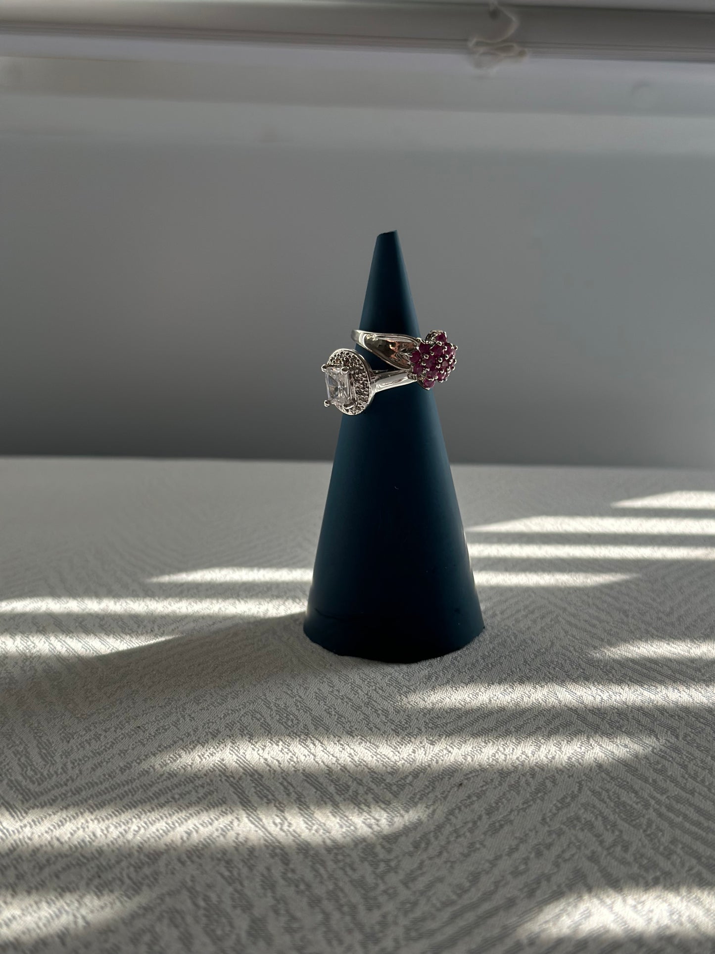 Conical Ring Holder